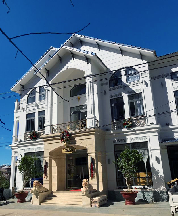 Gold View Hotel